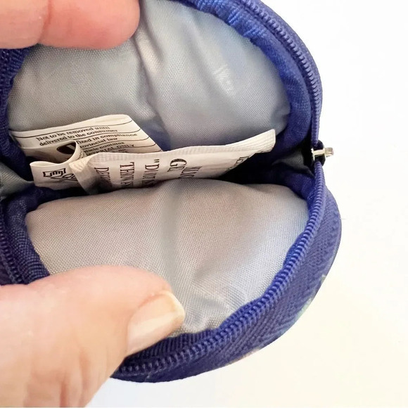 Lug Blue Bouquet Floral Mini Round Coin Pouch Zip Around Change Purse New w/ Tag - Picture 7 of 7